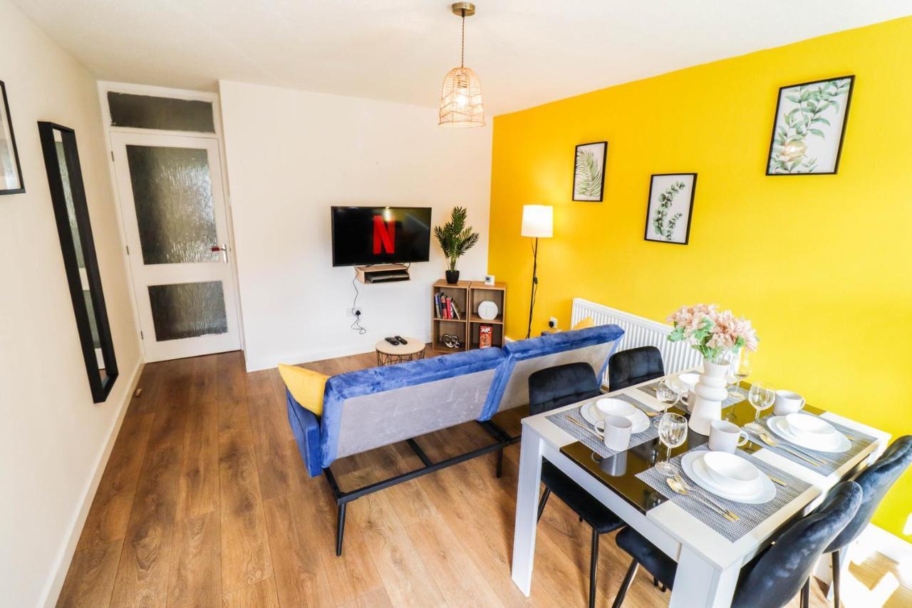 Spacious 1 Bed Flat-Free Parking Хитроу Экстерьер фото