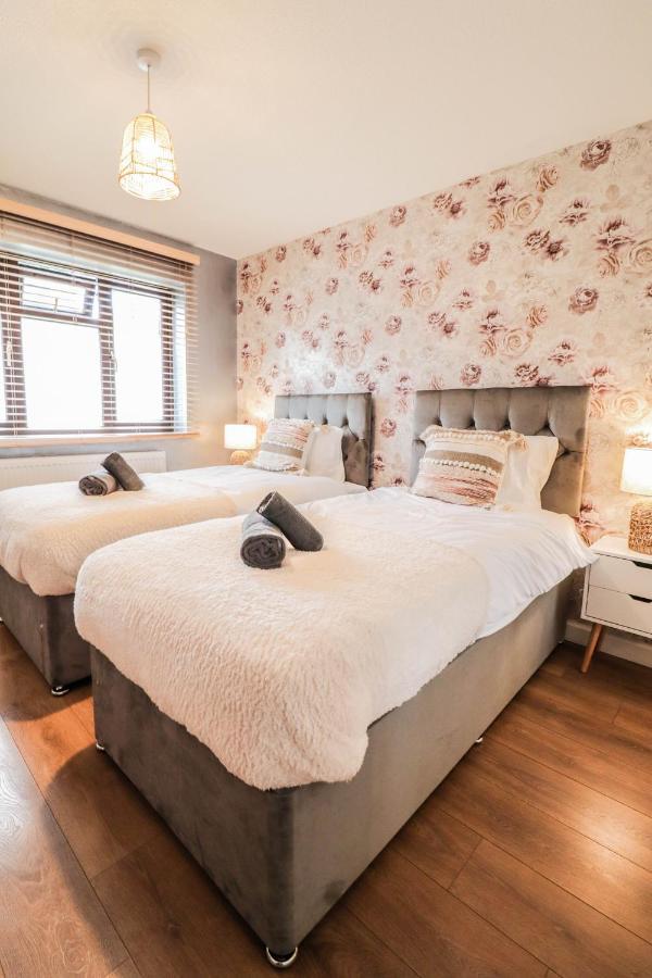 Spacious 1 Bed Flat-Free Parking Хитроу Экстерьер фото