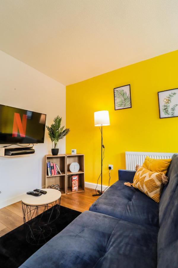 Spacious 1 Bed Flat-Free Parking Хитроу Экстерьер фото